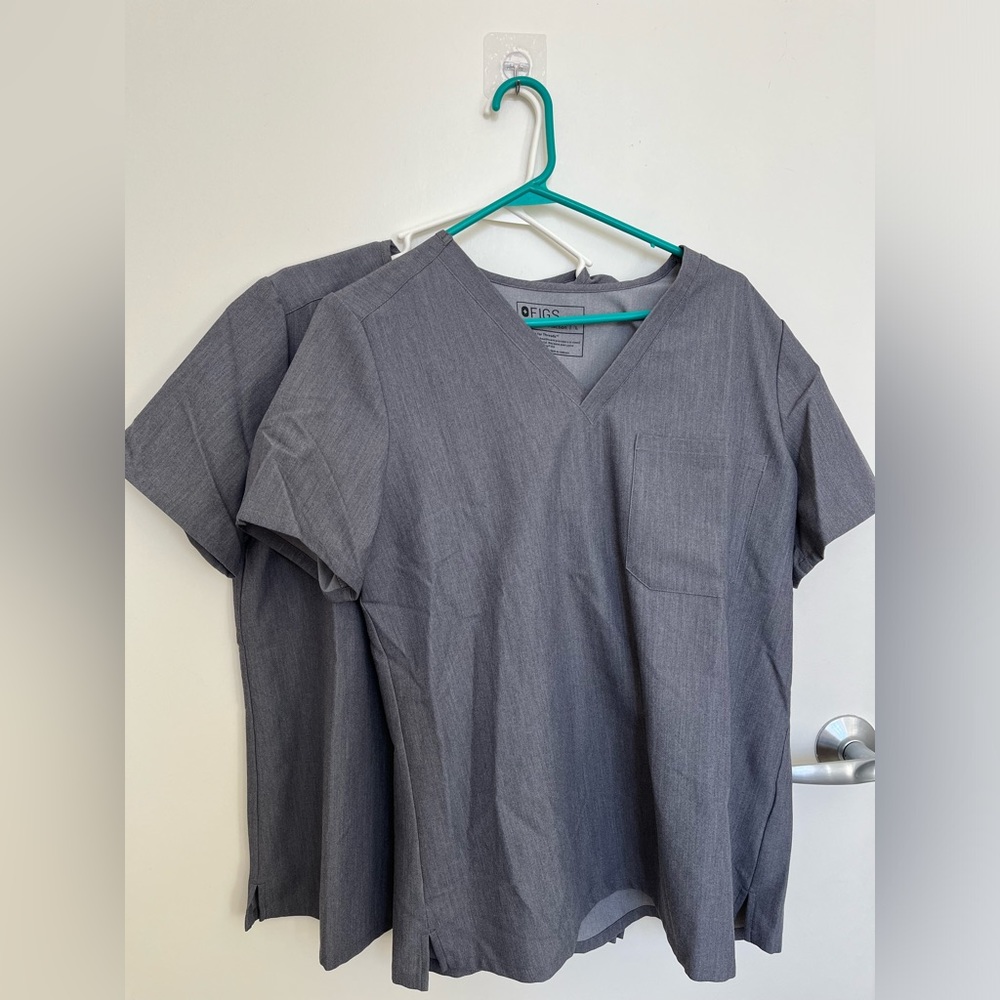 Set of 2 Figs Scrub Tops